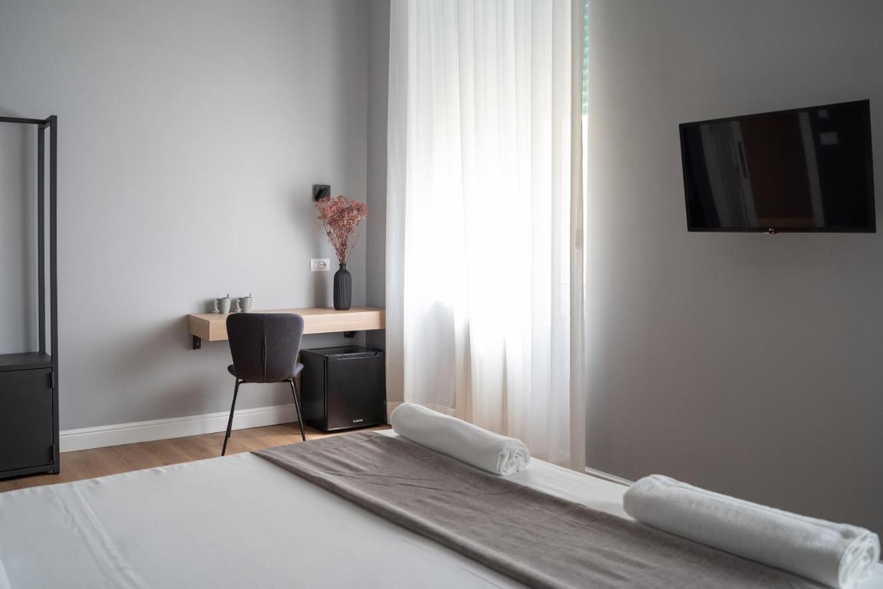 Nolana 28 Rooms In ナポリ エクステリア 写真